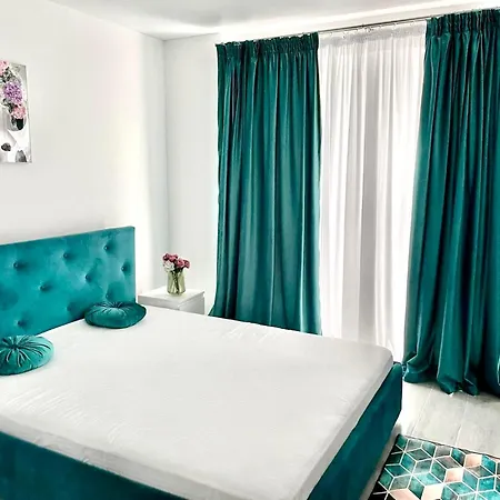Gabriel 2 King Bed Нэводари